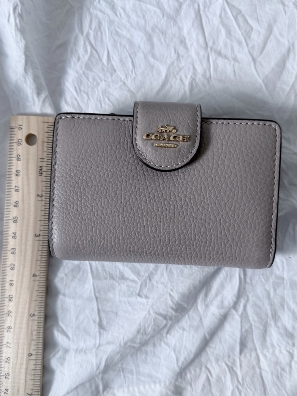 Coach Medium Corner Zip Pebble Leather Birch Grey - Picture 3 of 8